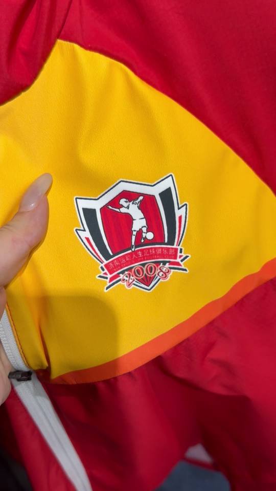 Custom teamwear – other-club-badge-10