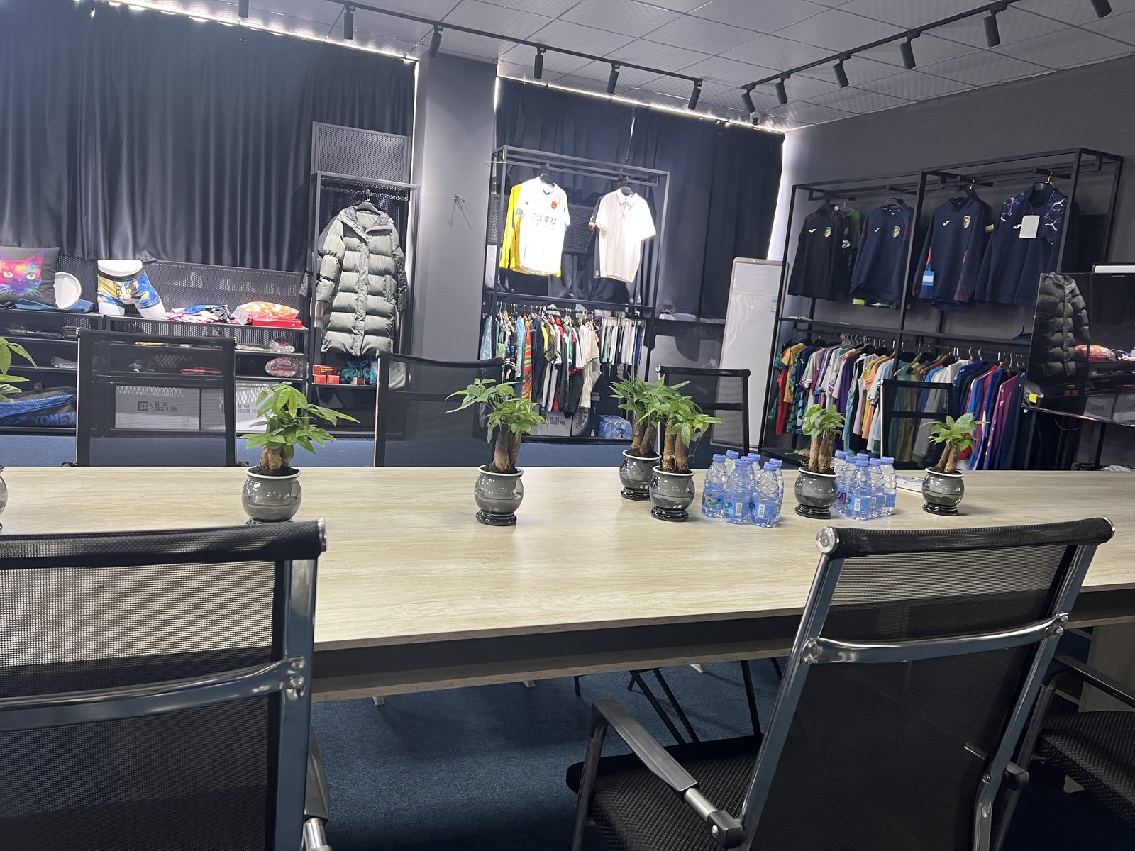 RUIJUN showroom and design office